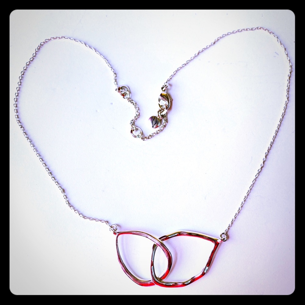 Silver Tone Geometric Interlocking Circle Necklace - image 1